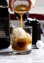 AFFOGATO van Gogh (Helado, Expresso y Nueces Mixtas)